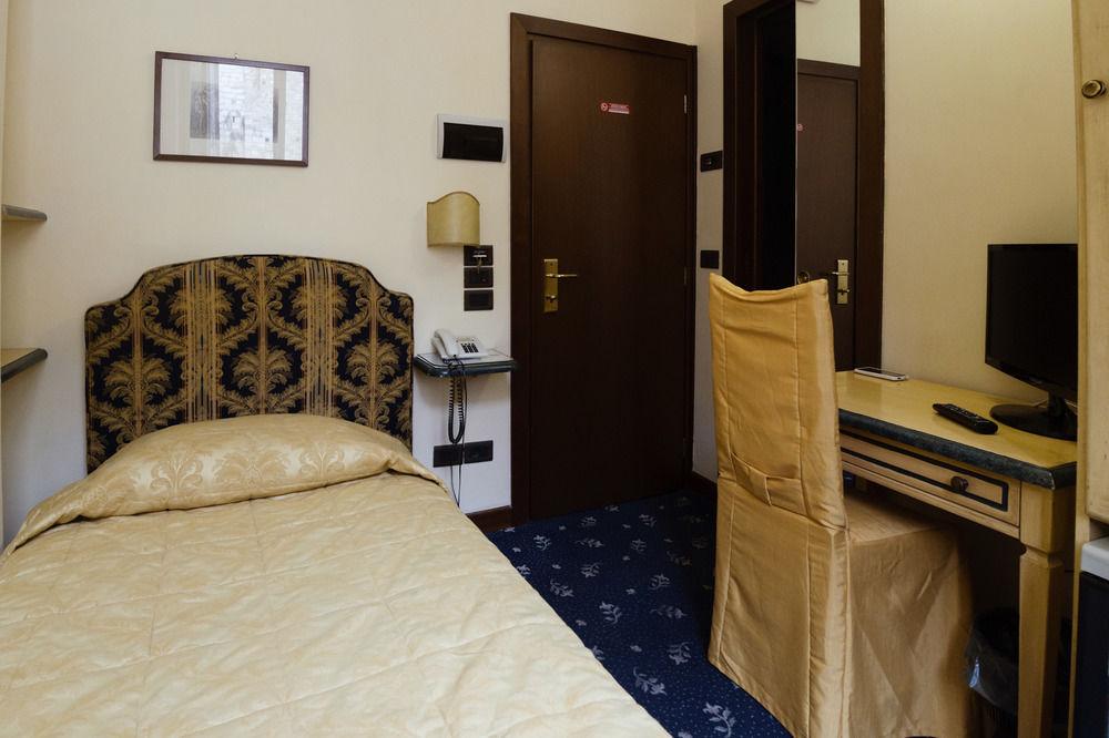 Hotel Fontebella Ассизи Экстерьер фото