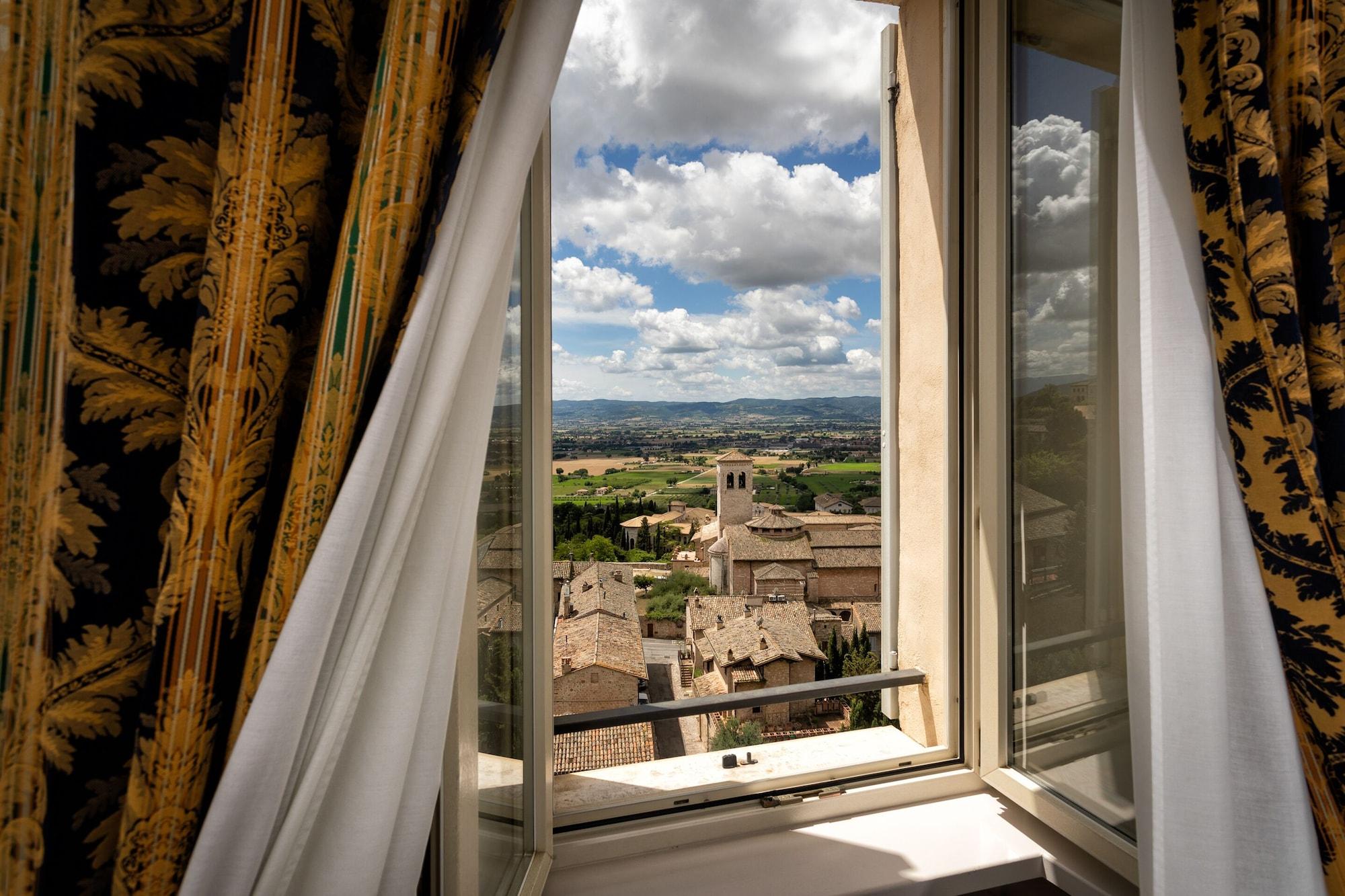 Hotel Fontebella Ассизи Экстерьер фото