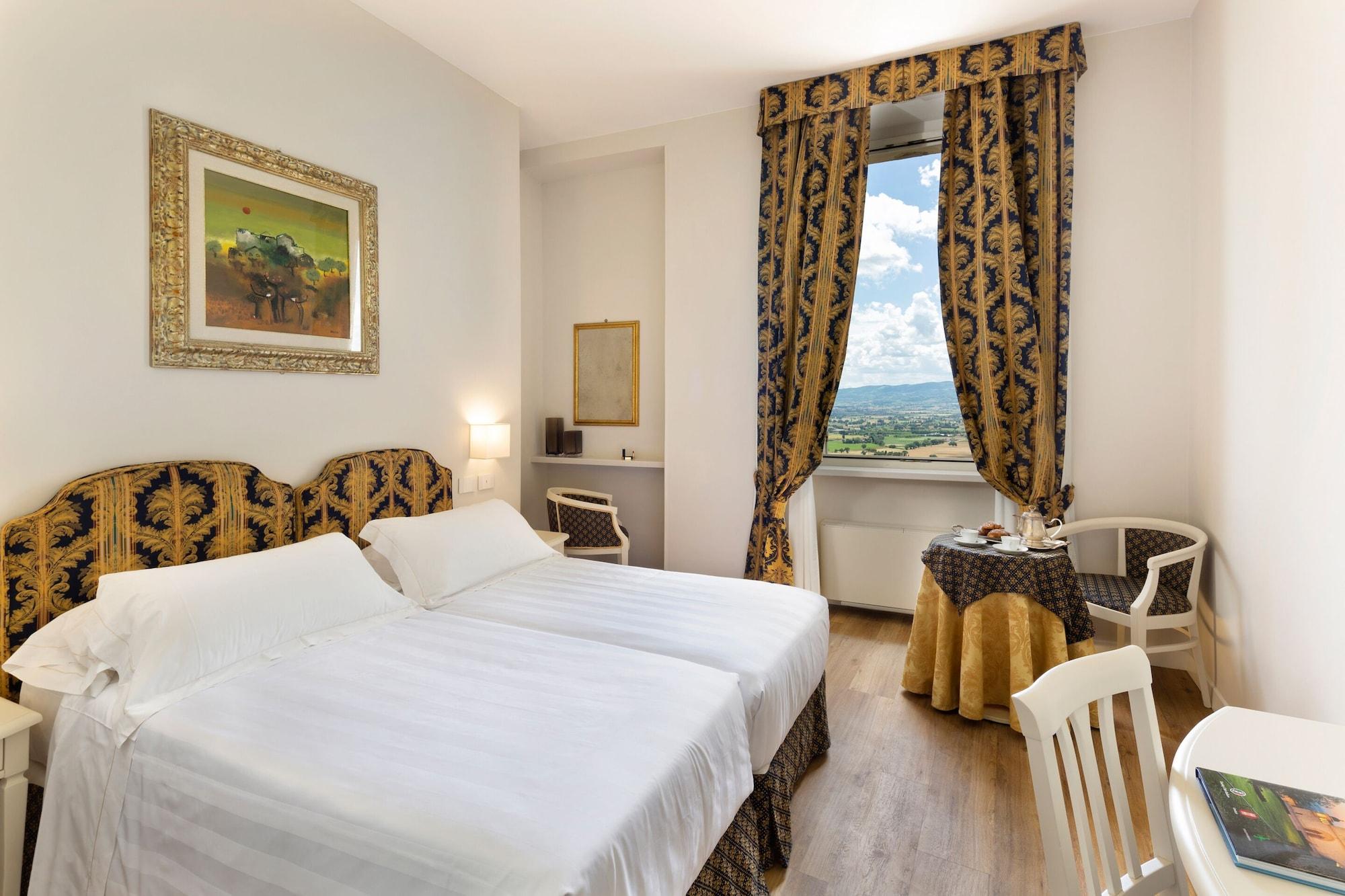Hotel Fontebella Ассизи Экстерьер фото