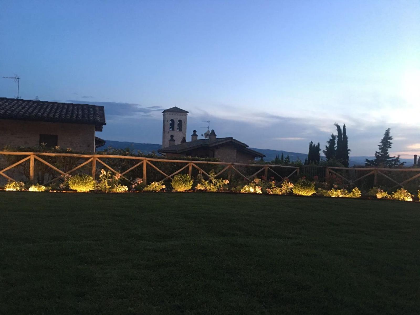 Hotel Fontebella Ассизи Экстерьер фото